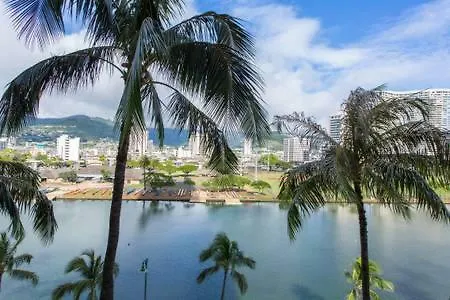 Hawaiian Monarch Upgraded Modern Studio